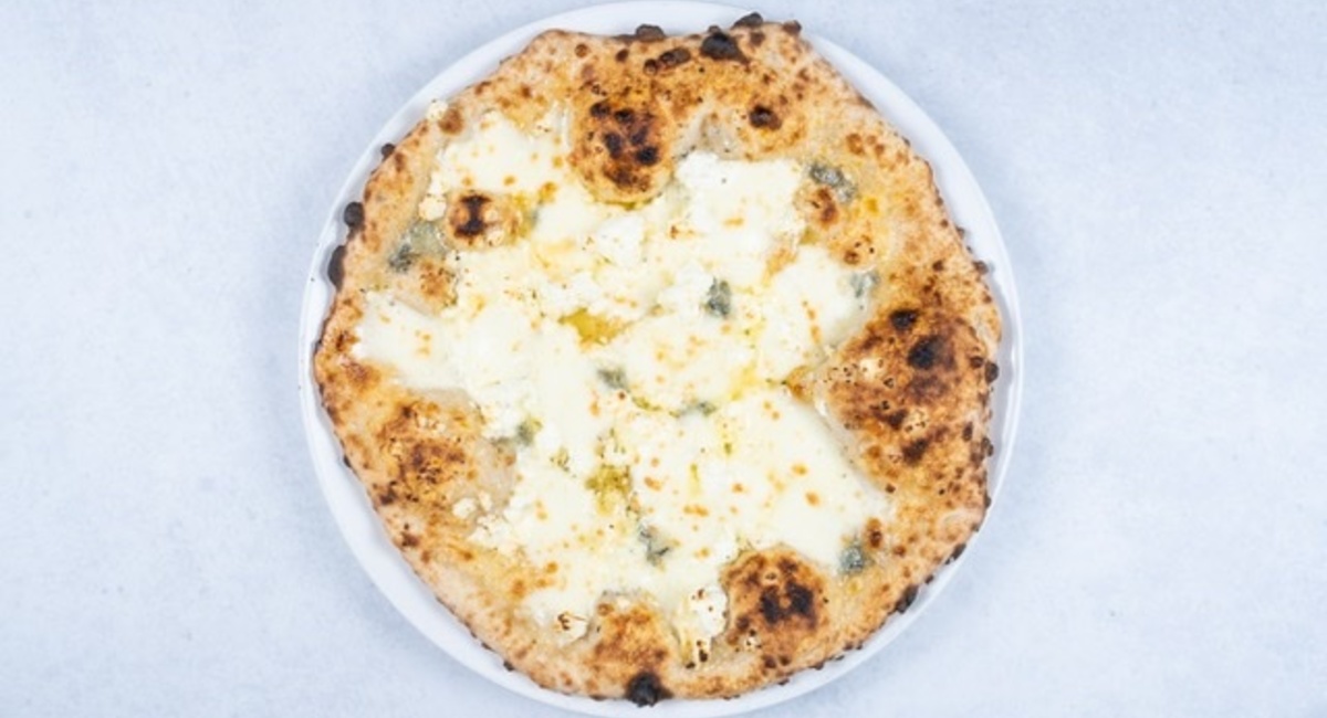 ピザ　マンマミーア